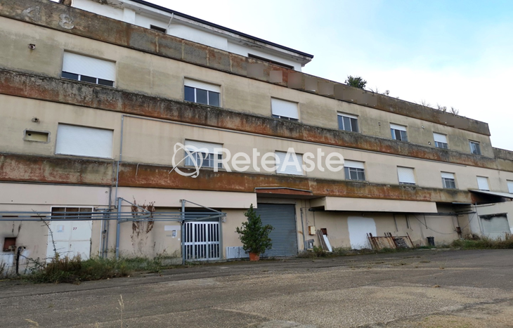 Edificio industriale - In evidenza su Aste tra privati